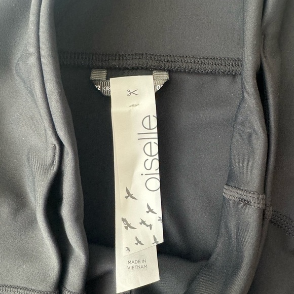 NEW OISELLE women's shorts running size 2 waistband pocket - Picture 4 of 4